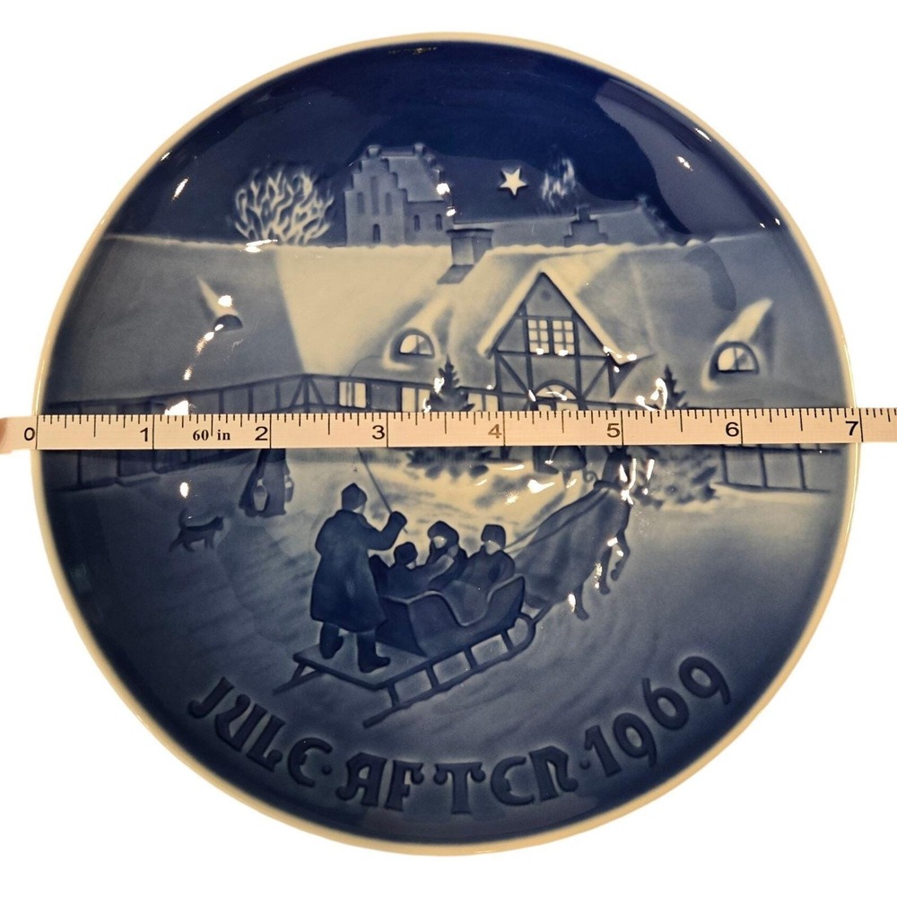 Bing & Grondahl 1969‎ Christmas Plate Arrival of Christmas Guests 8000/9069 7in - Picture 2 of 5
